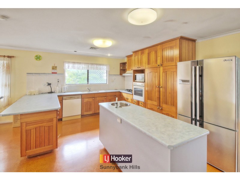 6 Genoa Street, Macgregor QLD 4109