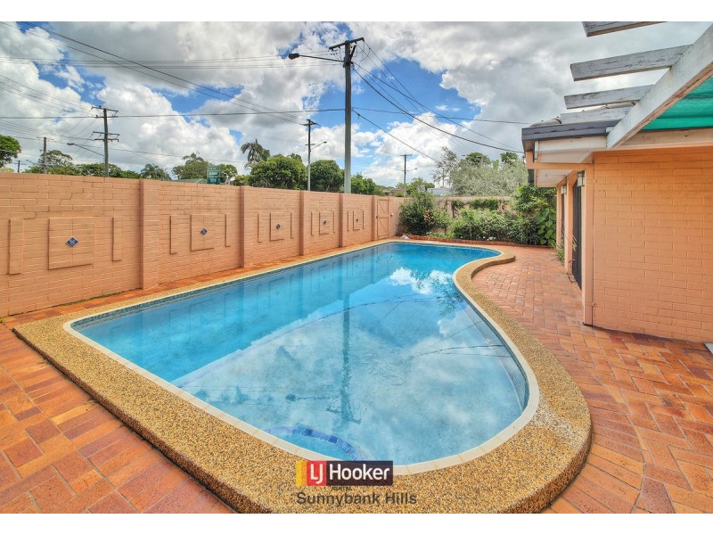 6 Genoa Street, Macgregor QLD 4109