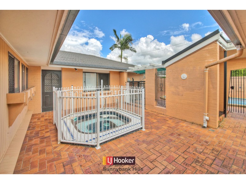 6 Genoa Street, Macgregor QLD 4109