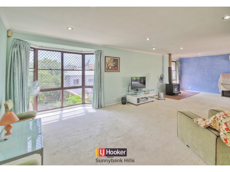 6 Genoa Street, Macgregor QLD 4109