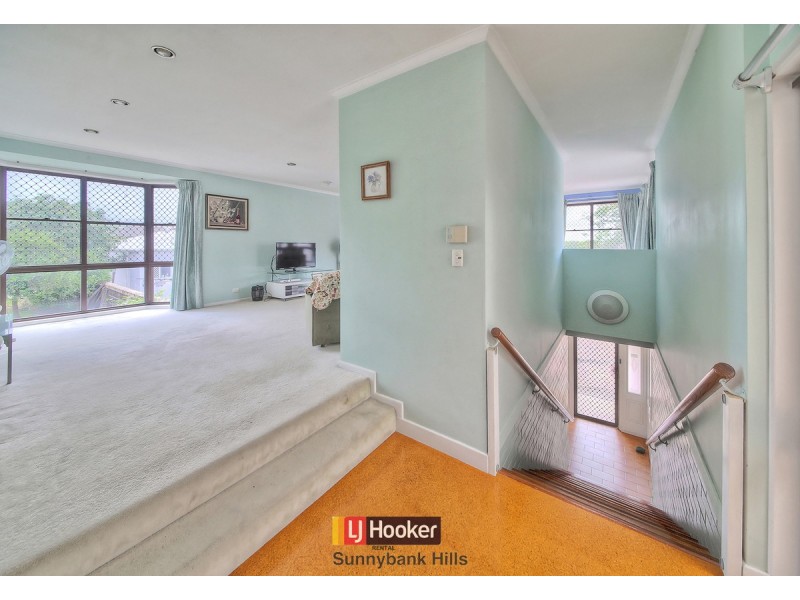 6 Genoa Street, Macgregor QLD 4109