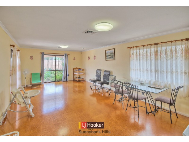 6 Genoa Street, Macgregor QLD 4109