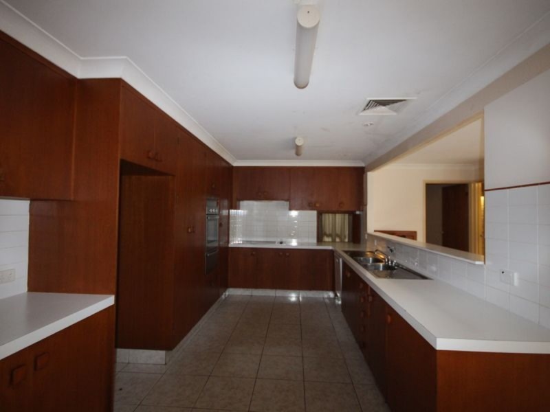 12 Goodwil Street, Robertson QLD 4109