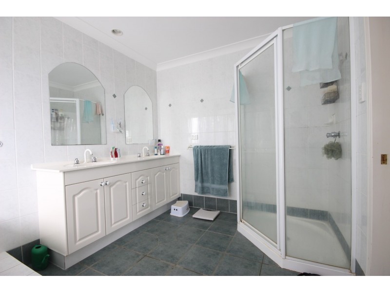 18 Greengrove Place, Kuraby QLD 4112