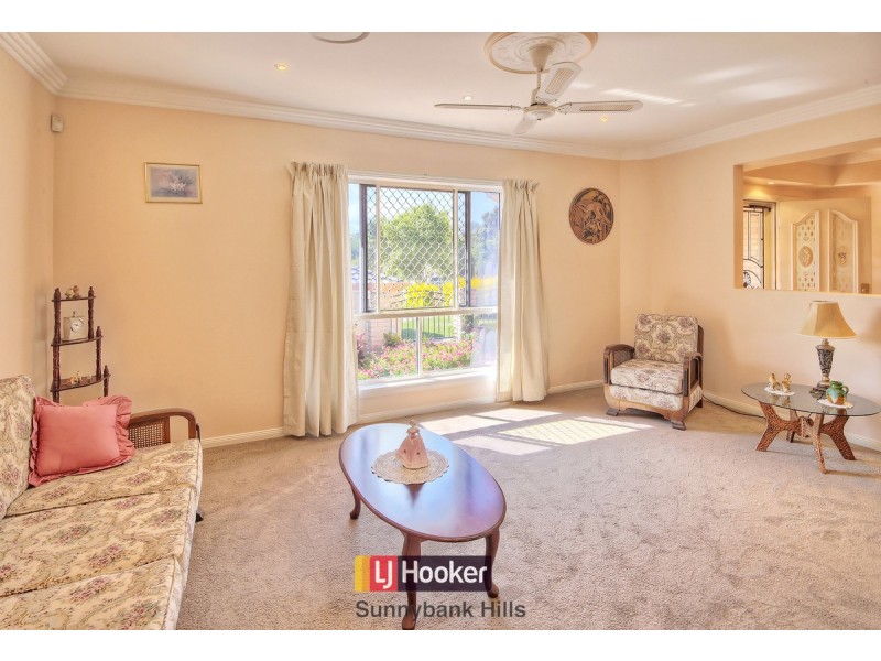 11 Mitchell Place, Parkinson QLD 4115