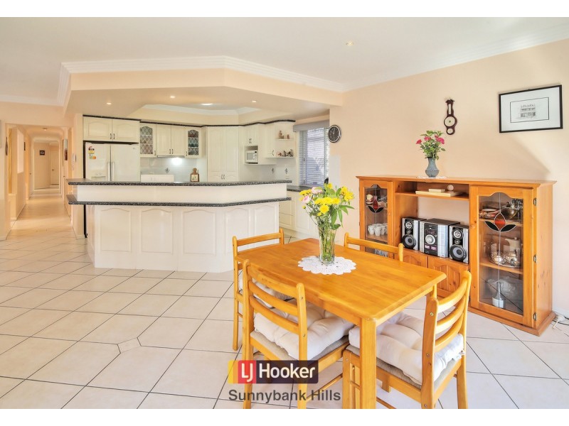11 Mitchell Place, Parkinson QLD 4115