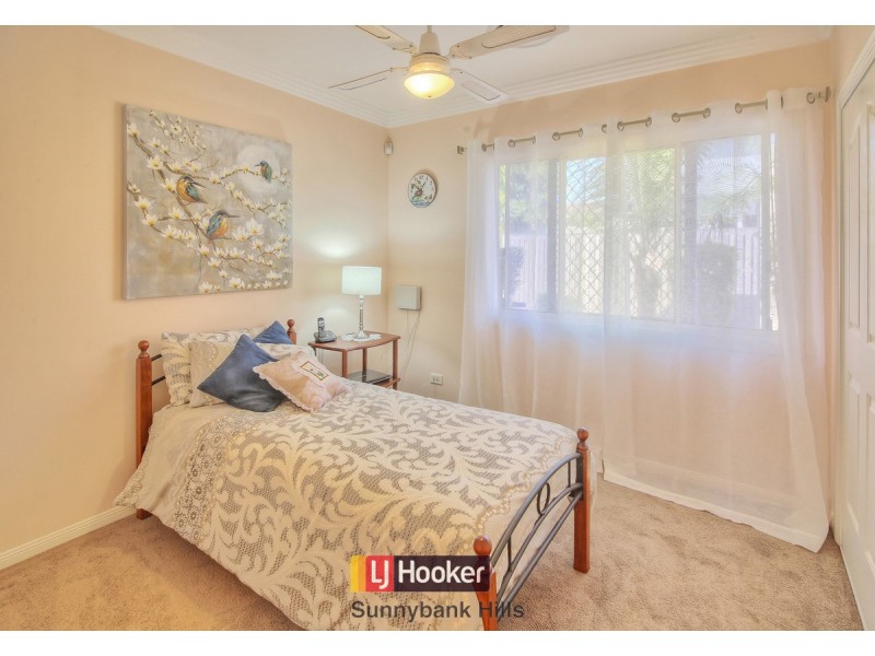 11 Mitchell Place, Parkinson QLD 4115