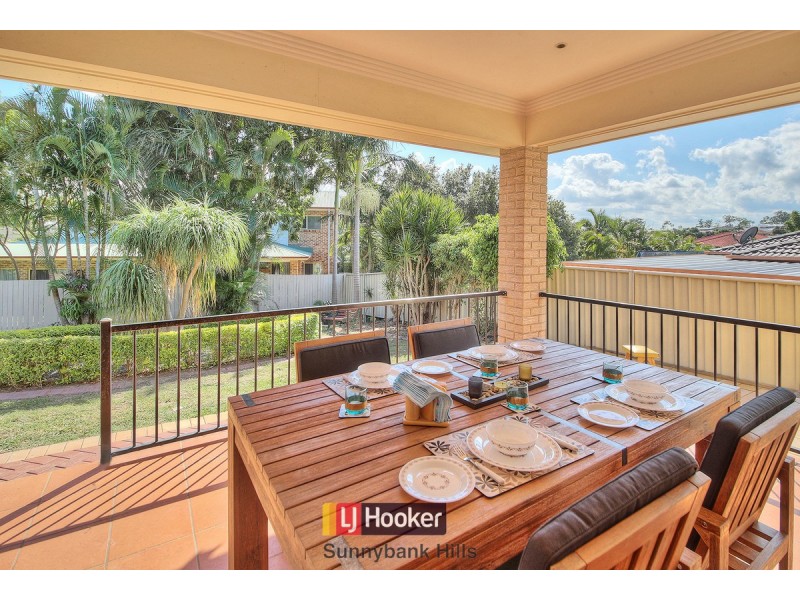 11 Mitchell Place, Parkinson QLD 4115