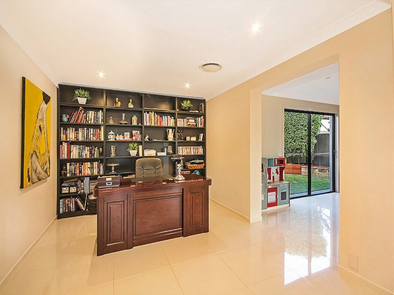 11 Juniper Circuit, Stretton QLD 4116