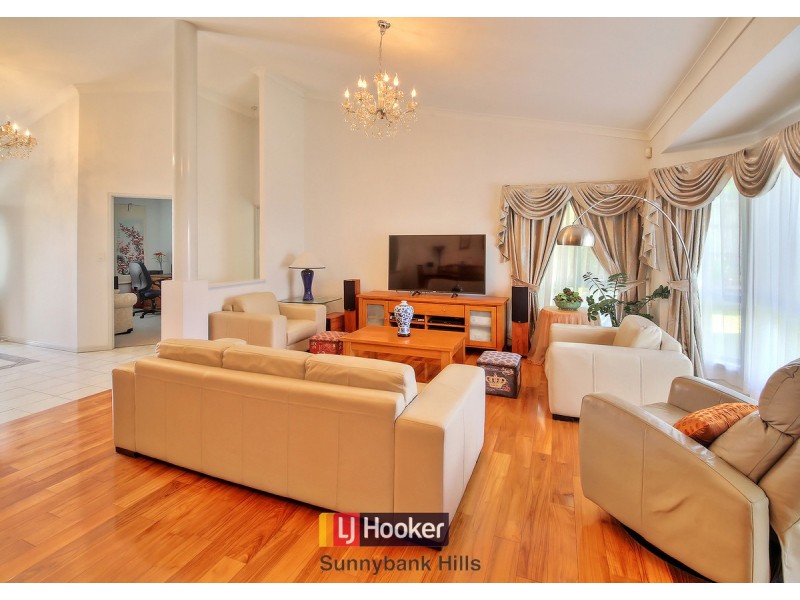 52 Golden Rain Place, Stretton QLD 4116