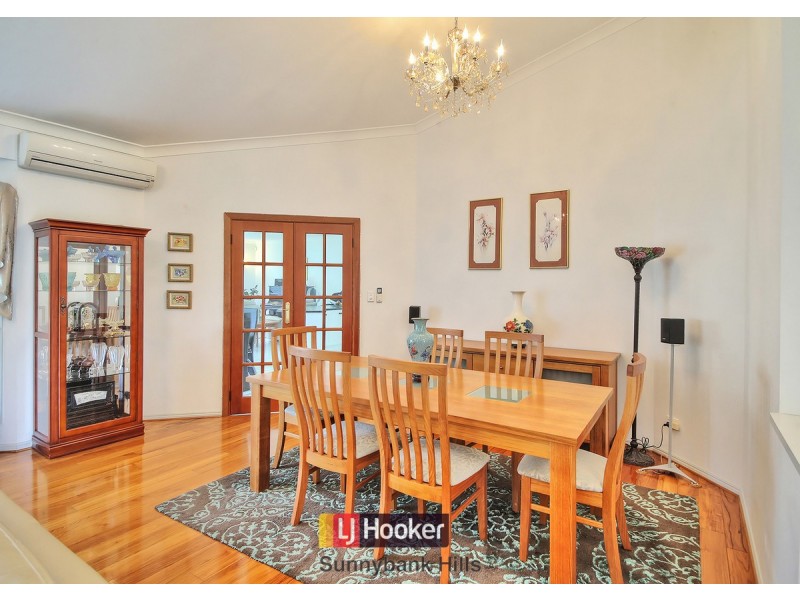 52 Golden Rain Place, Stretton QLD 4116