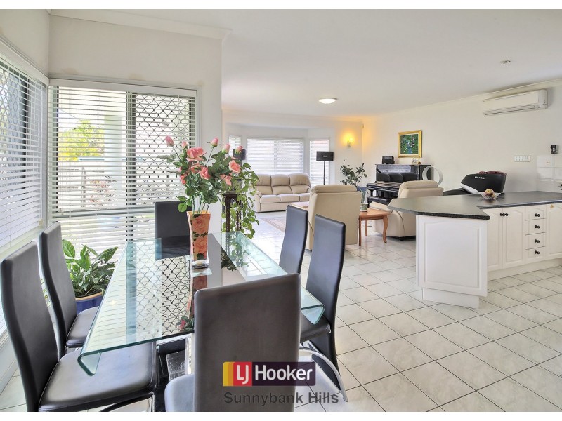 52 Golden Rain Place, Stretton QLD 4116