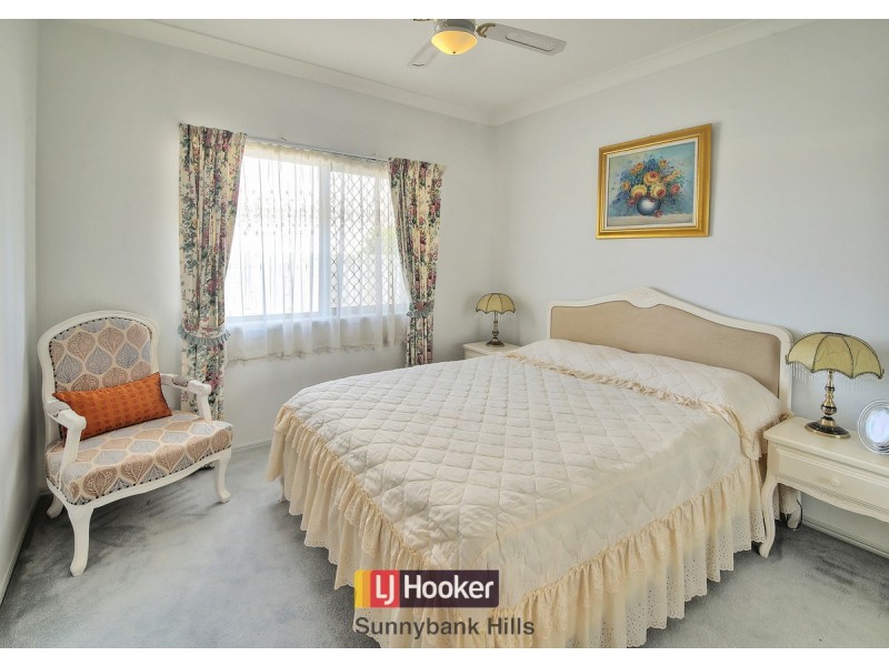 52 Golden Rain Place, Stretton QLD 4116