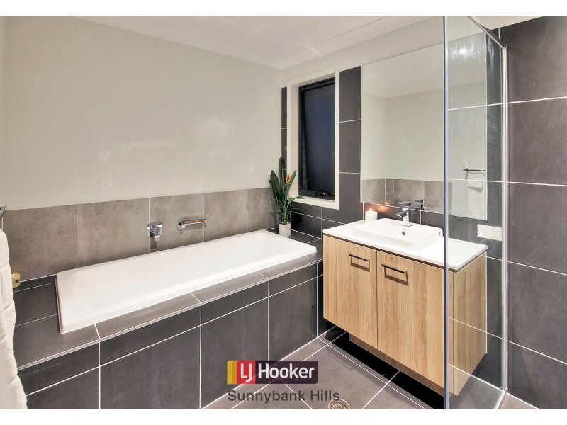 25 Voyager Drive, Kuraby QLD 4112