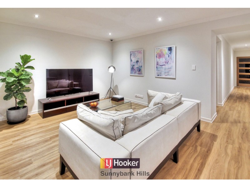 25 Voyager Drive, Kuraby QLD 4112