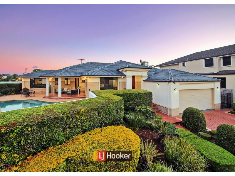 35 Eaton Place, Wishart QLD 4122