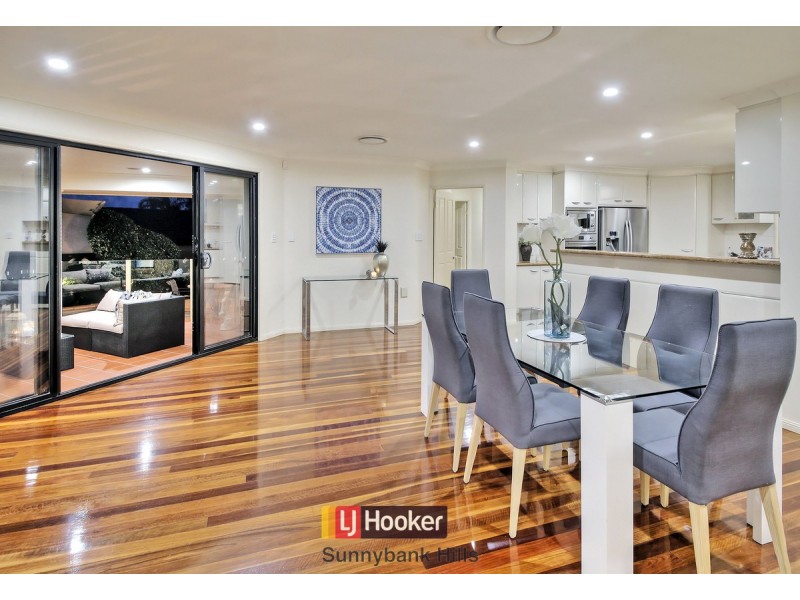 35 Eaton Place, Wishart QLD 4122