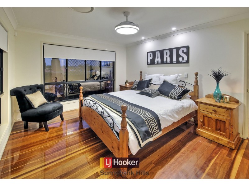 35 Eaton Place, Wishart QLD 4122