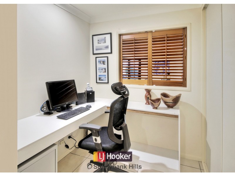 35 Eaton Place, Wishart QLD 4122