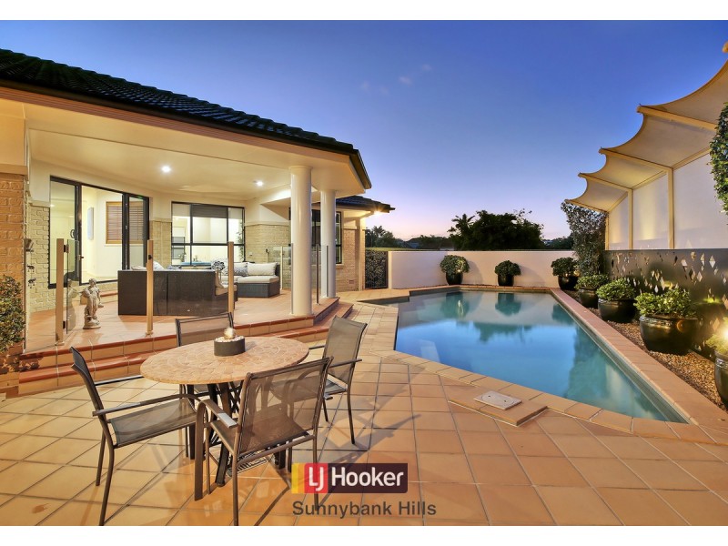 35 Eaton Place, Wishart QLD 4122