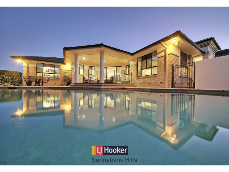 35 Eaton Place, Wishart QLD 4122