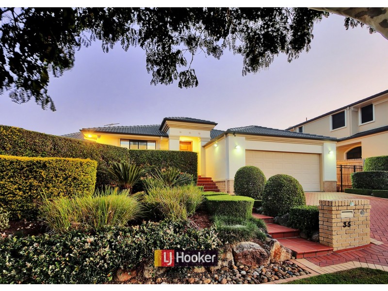 35 Eaton Place, Wishart QLD 4122