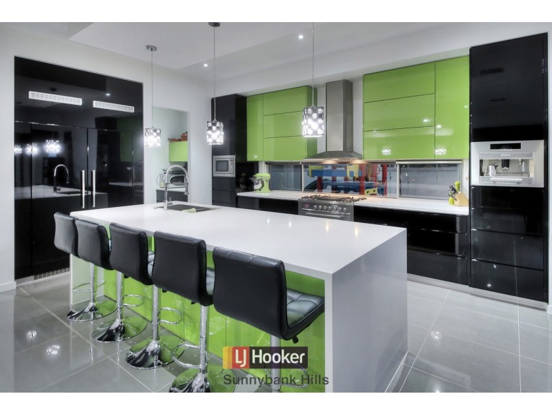 110 The Parkway, Stretton QLD 4116