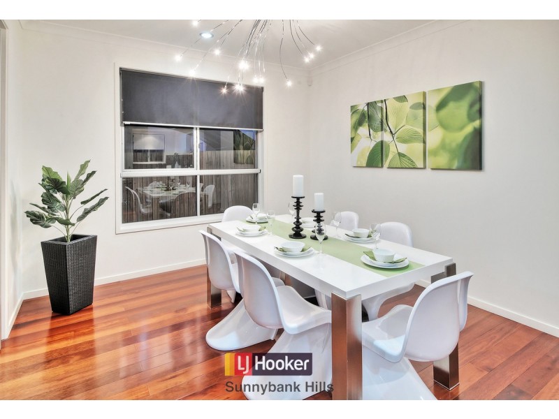 20 Walker Circuit, Eight Mile Plains QLD 4113