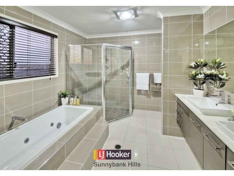 20 Walker Circuit, Eight Mile Plains QLD 4113