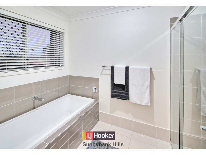 20 Walker Circuit, Eight Mile Plains QLD 4113