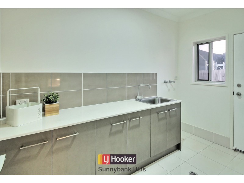 20 Walker Circuit, Eight Mile Plains QLD 4113