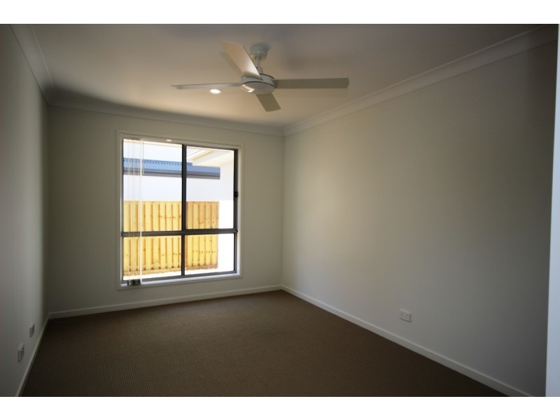 11 Dell Street, Rochedale QLD 4123