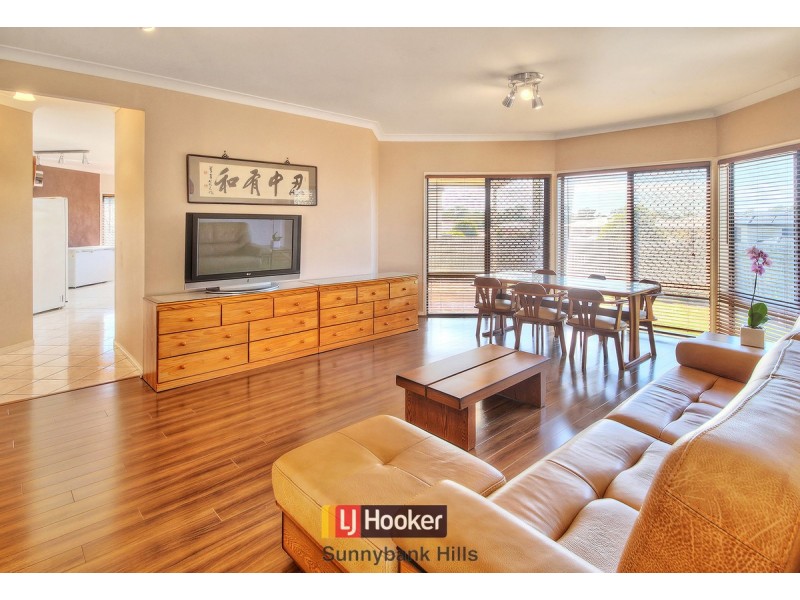 7 Woodglen Street, Kuraby QLD 4112