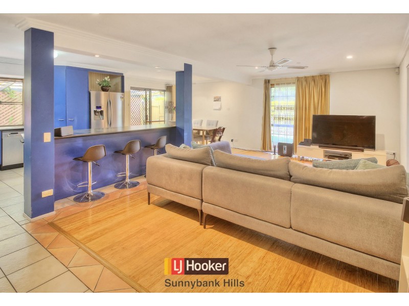 18 Gartford Street, Robertson QLD 4109