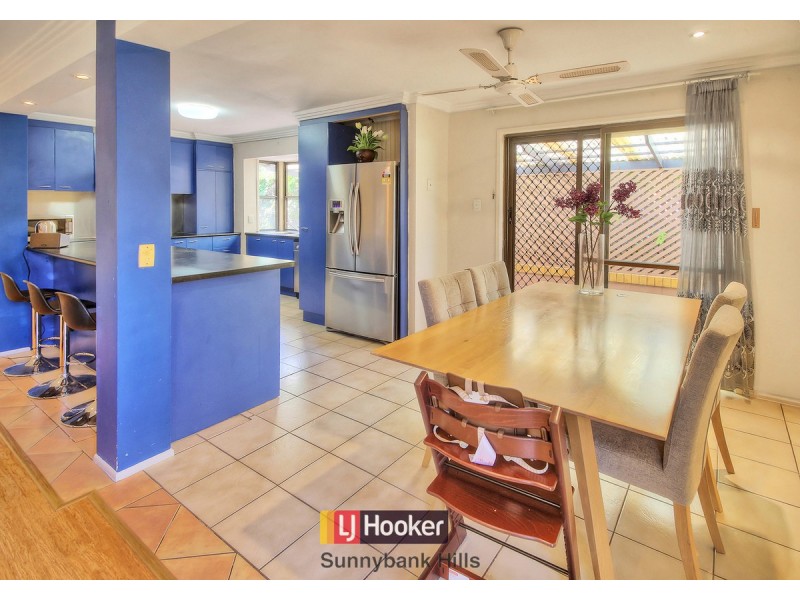 18 Gartford Street, Robertson QLD 4109