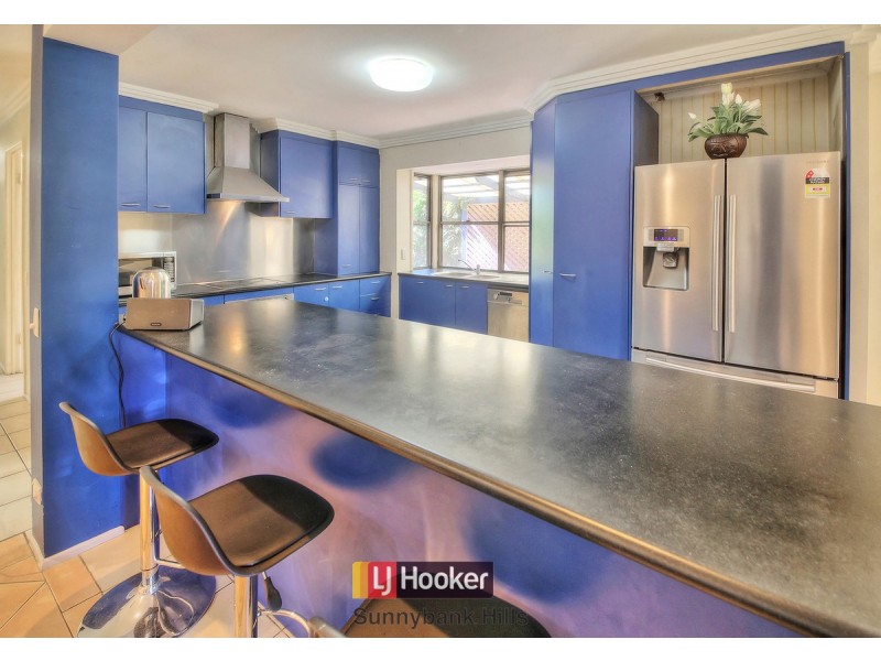 18 Gartford Street, Robertson QLD 4109