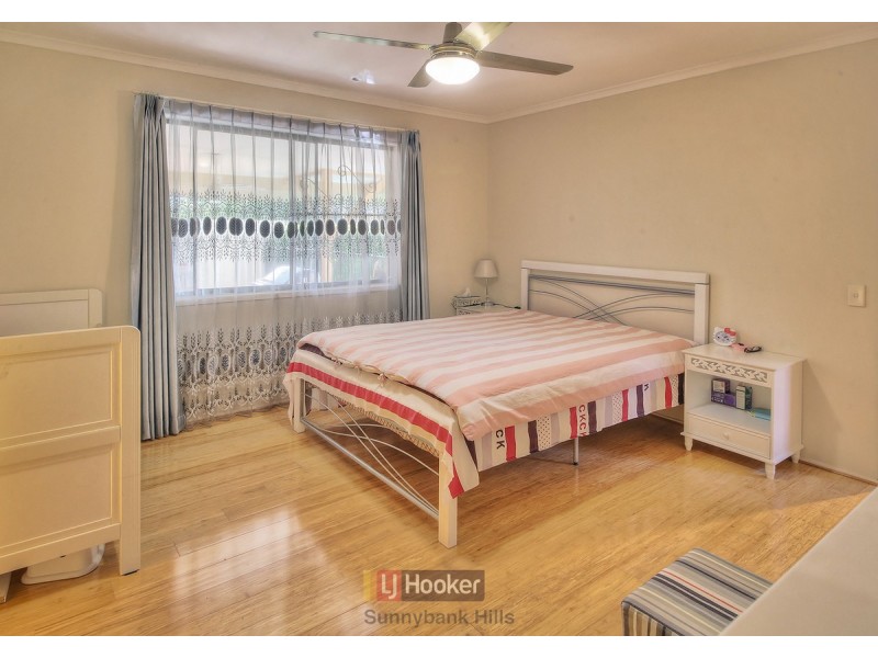 18 Gartford Street, Robertson QLD 4109