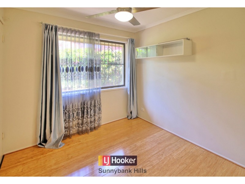 18 Gartford Street, Robertson QLD 4109