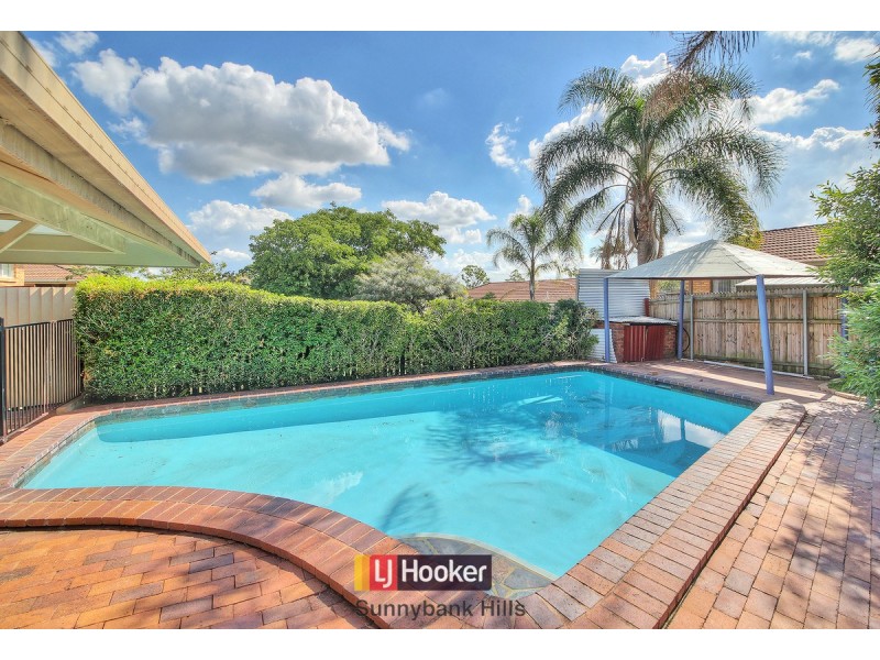 18 Gartford Street, Robertson QLD 4109
