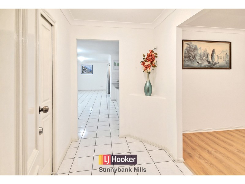 31 Swan Lake Crescent, Calamvale QLD 4116