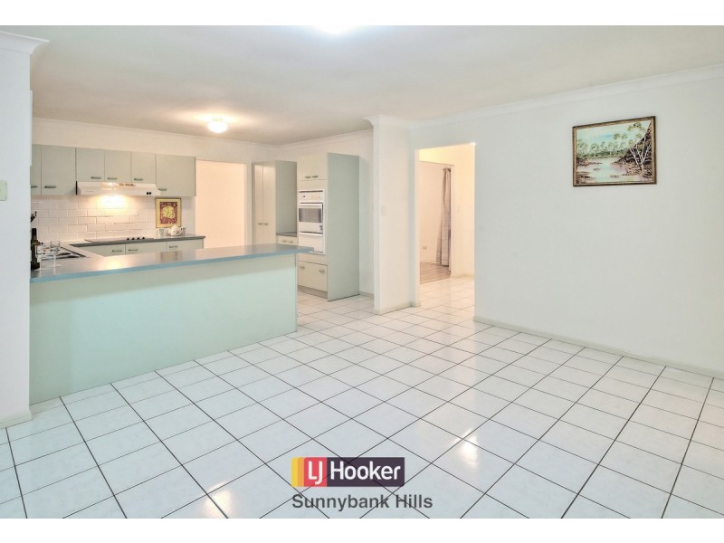 31 Swan Lake Crescent, Calamvale QLD 4116