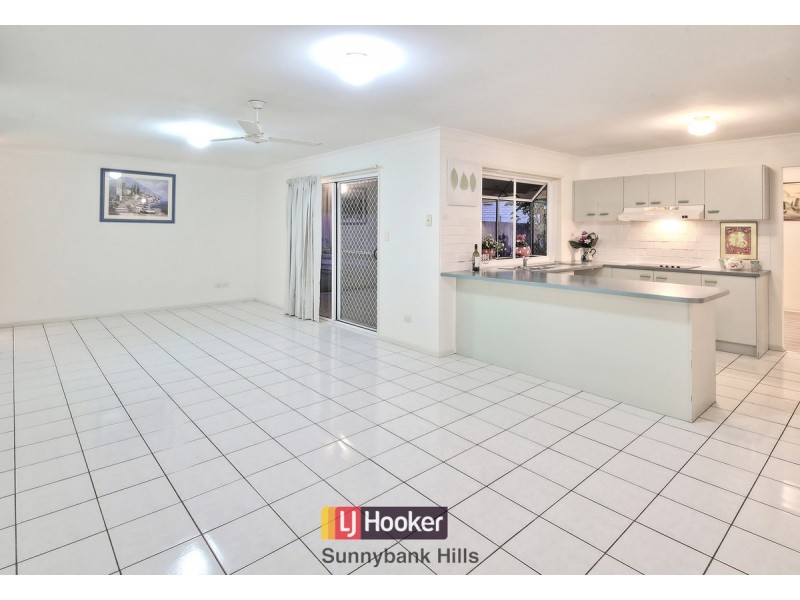 31 Swan Lake Crescent, Calamvale QLD 4116