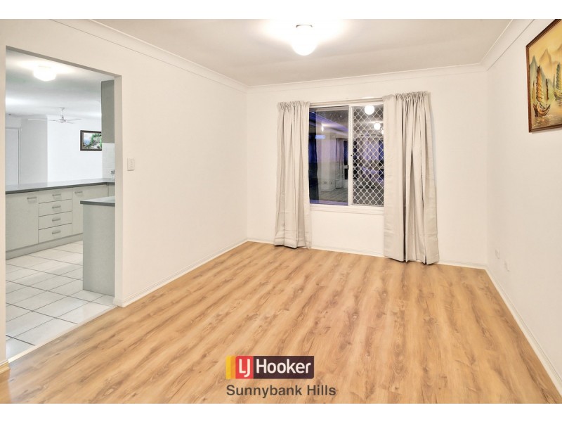 31 Swan Lake Crescent, Calamvale QLD 4116