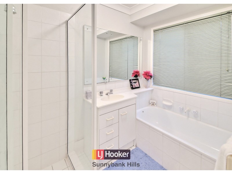 31 Swan Lake Crescent, Calamvale QLD 4116