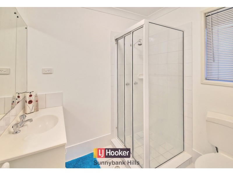 31 Swan Lake Crescent, Calamvale QLD 4116