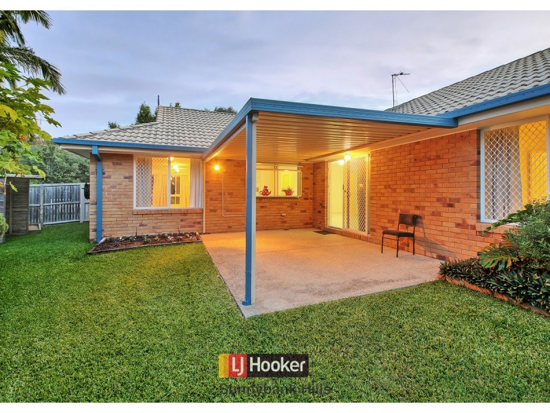 31 Swan Lake Crescent, Calamvale QLD 4116