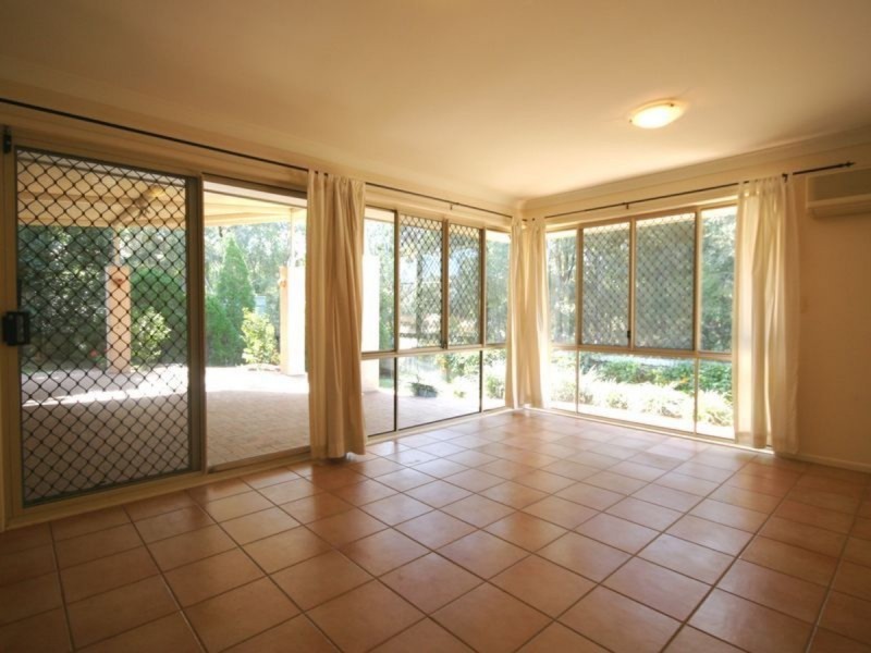 37 Orania Crescent, Calamvale QLD 4116