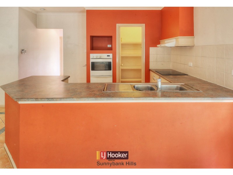 27 Janarde Place, Parkinson QLD 4115