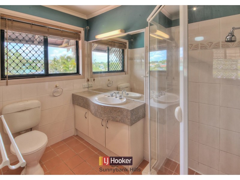 27 Janarde Place, Parkinson QLD 4115