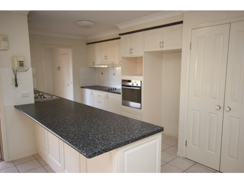 5 Sunhaven Crescent, Kuraby QLD 4112